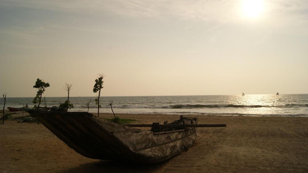 The Cove Hotel Negombo Exterior photo