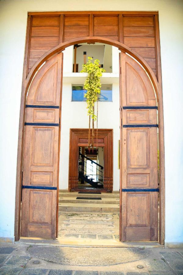 The Cove Hotel Negombo Exterior photo