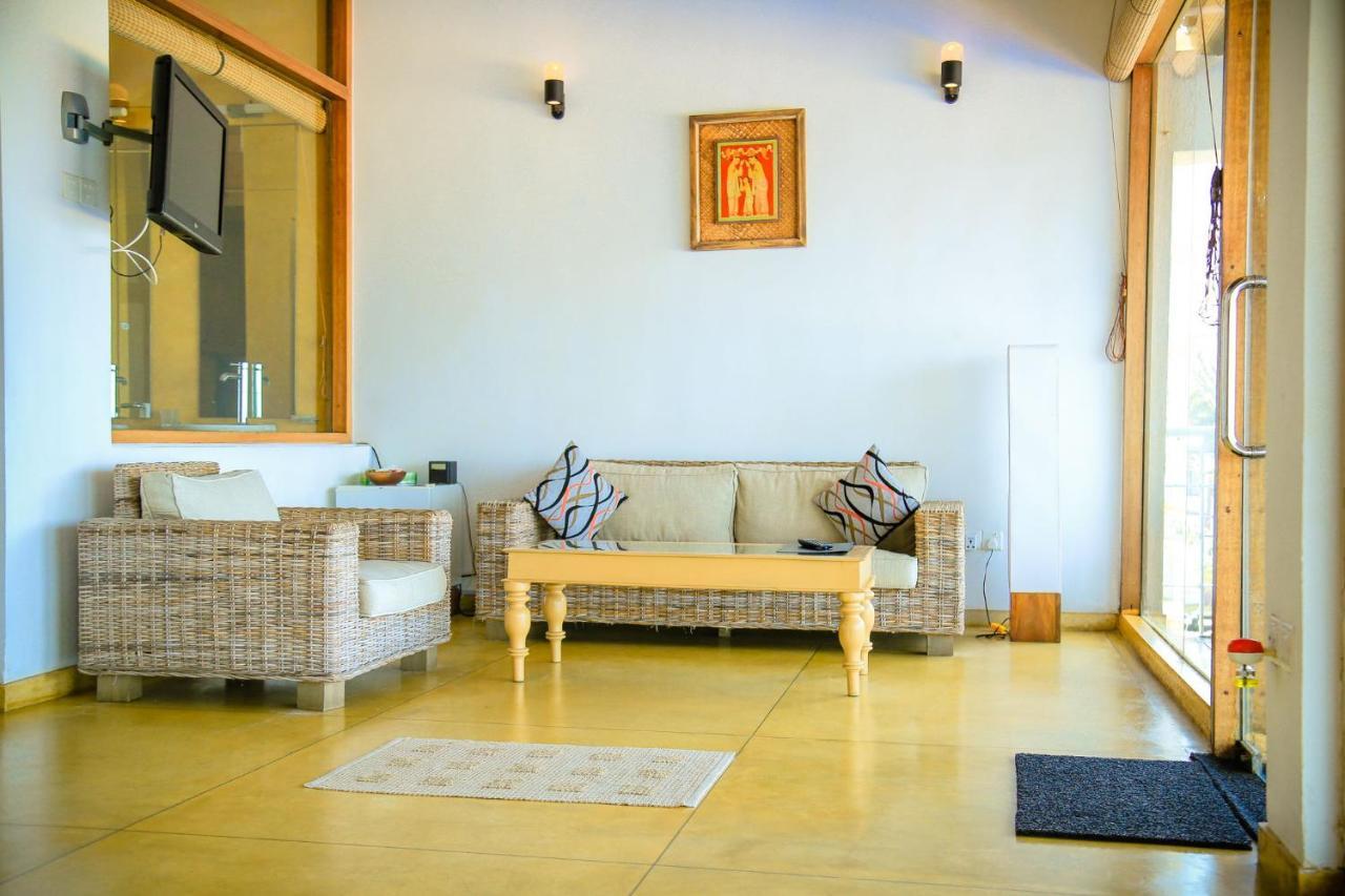 The Cove Hotel Negombo Exterior photo