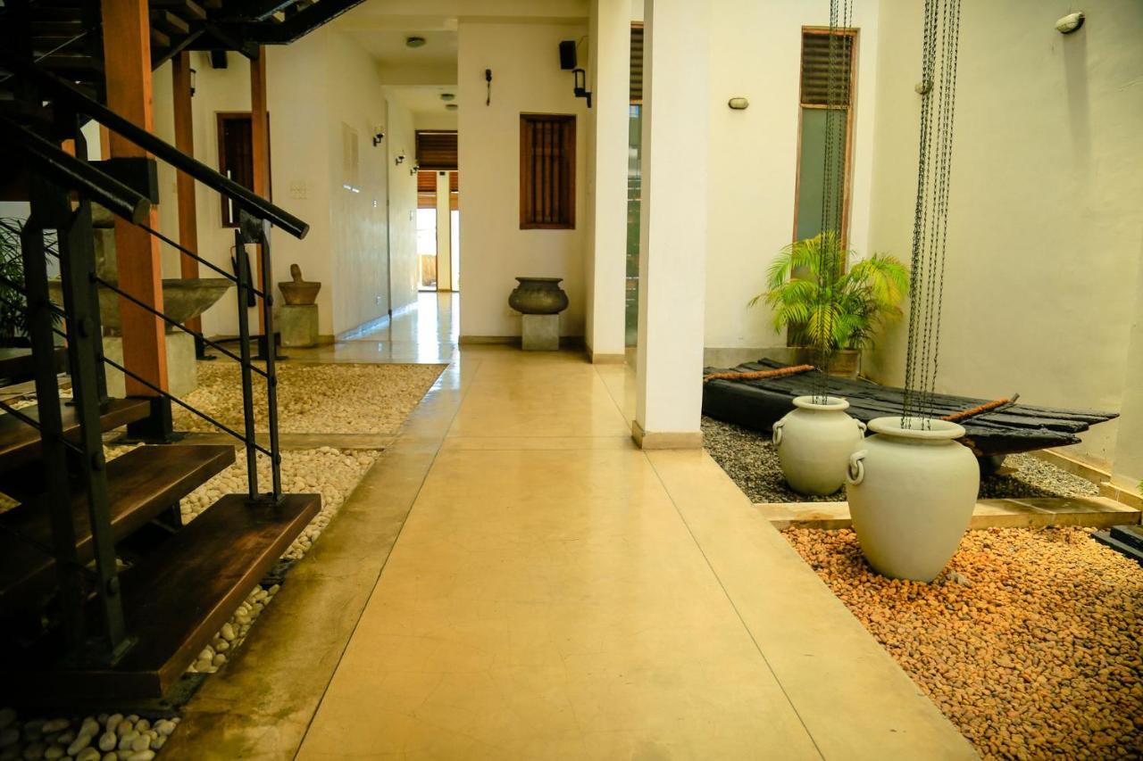 The Cove Hotel Negombo Exterior photo